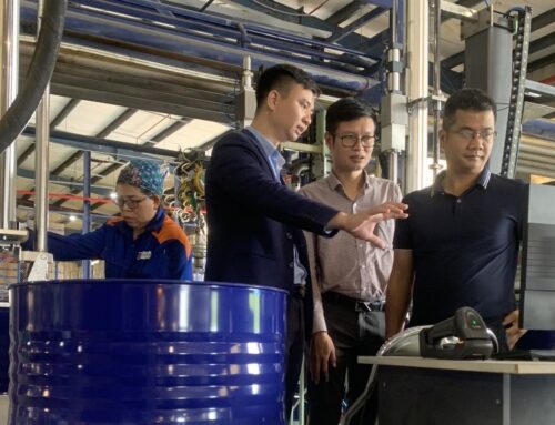 CheckVN cùng đoàn công tác của Tổng công ty Hóa Dầu Petrolimex (PLC) làm việc với Nhà máy Dầu Mỡ Nhờn tại Thượng Lý, TP Hải Phòng